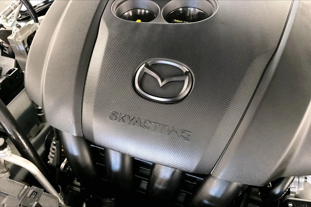 Certified Used 2026 White Mazda 2.5 S image 32