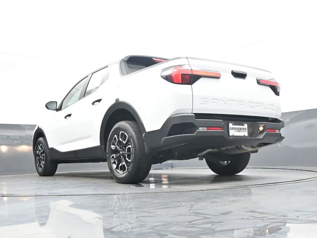 Used 2023 White Hyundai SEL image 43