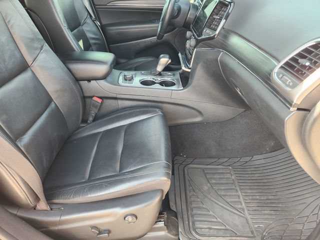 Used 2022 White Jeep Limited 4x4 image 15