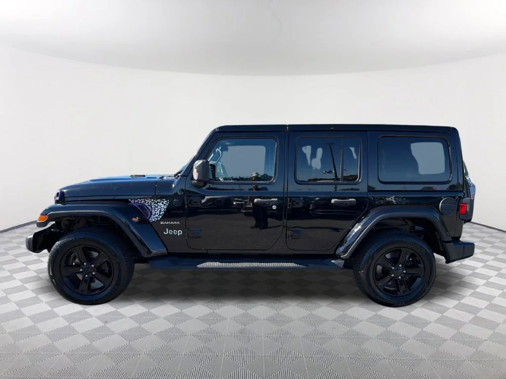 Used 2020 Black Jeep Unlimited Sahara Altitude image 8