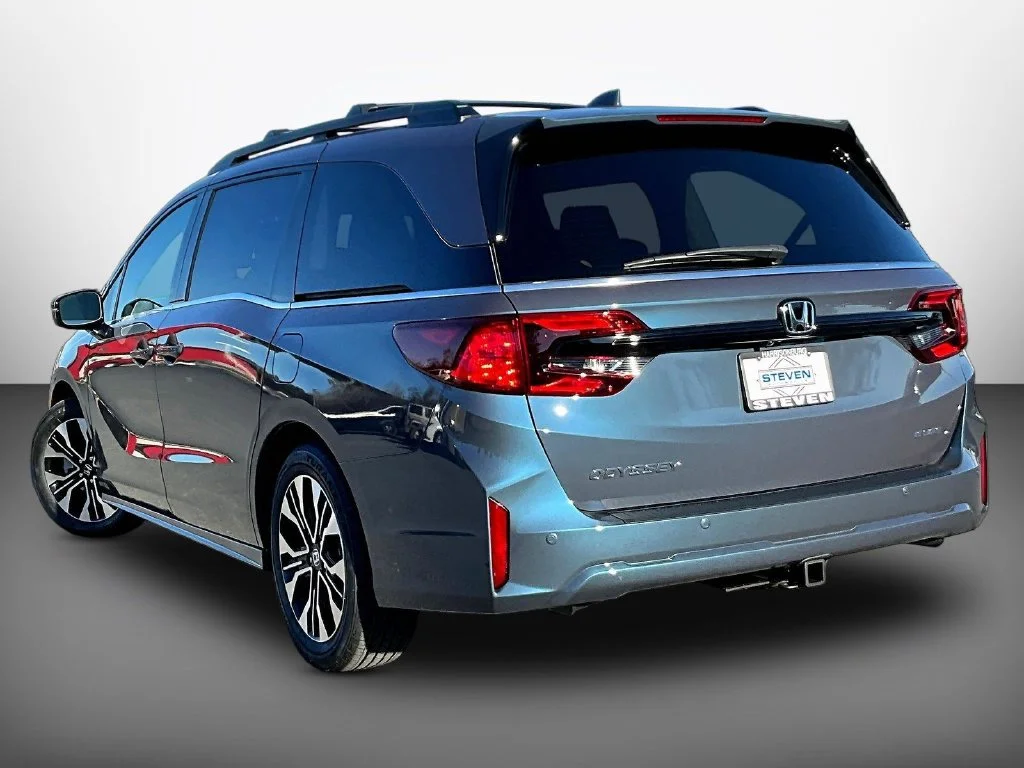 New 2027 Smoke Blue Pearl Honda Elite image 3