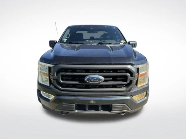 Used 2021 Black Ford XLT image 2