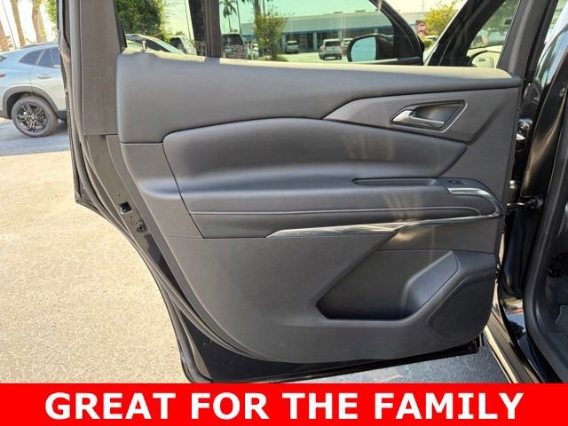 Used 2025 Mosaic Black Metallic Chevrolet LT image 13