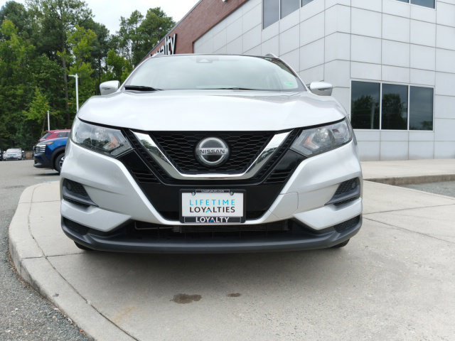 Used 2020 Silver Nissan SV image 7
