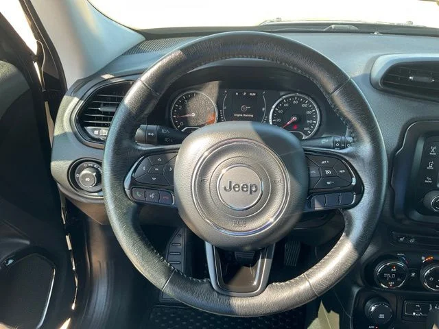 Used 2016 Black Jeep Latitude image 8