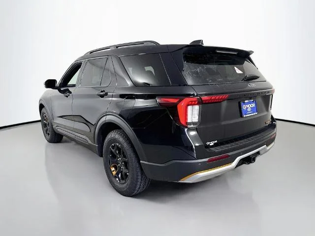 New 2026 Agate Black Metallic Ford Tremor® image 39