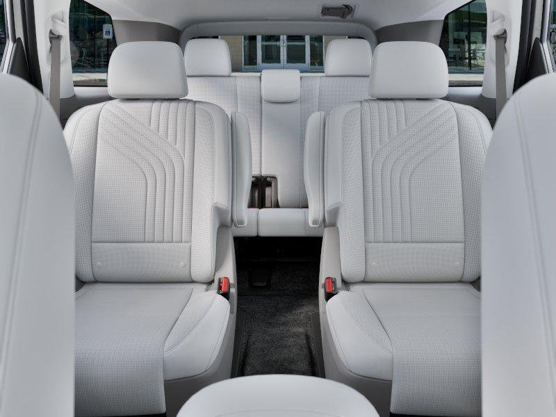 New 2026 White Hyundai SEL Premium image 12