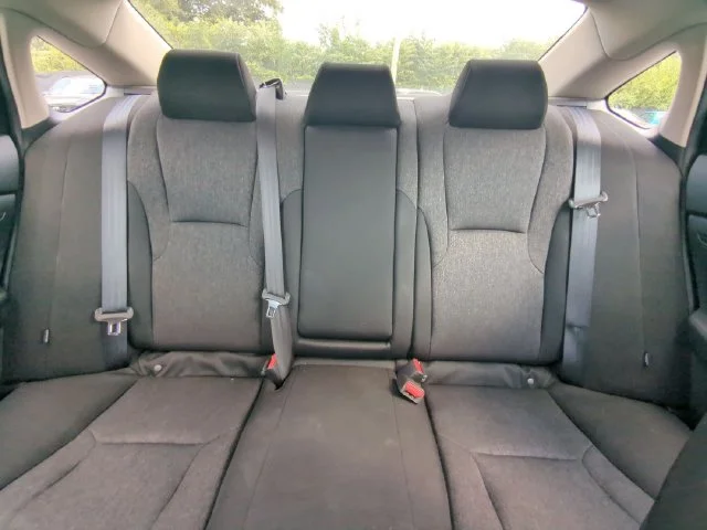 Used 2025  Honda SE image 23