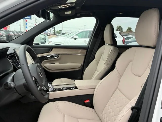 New 2026 Crystal White Volvo Plus image 20