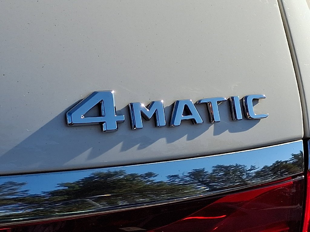 Used 2018 White Mercedes-Benz E 400 image 31