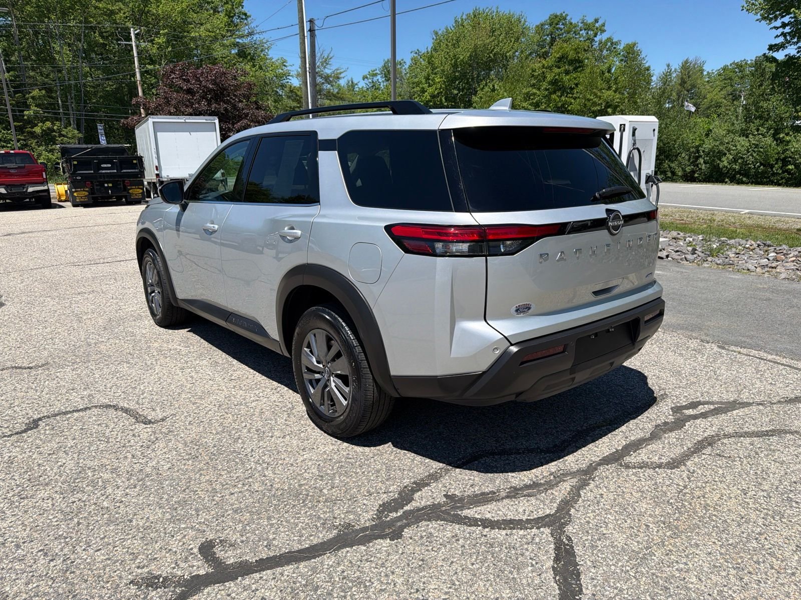 Used 2025 Silver Nissan SV image 5