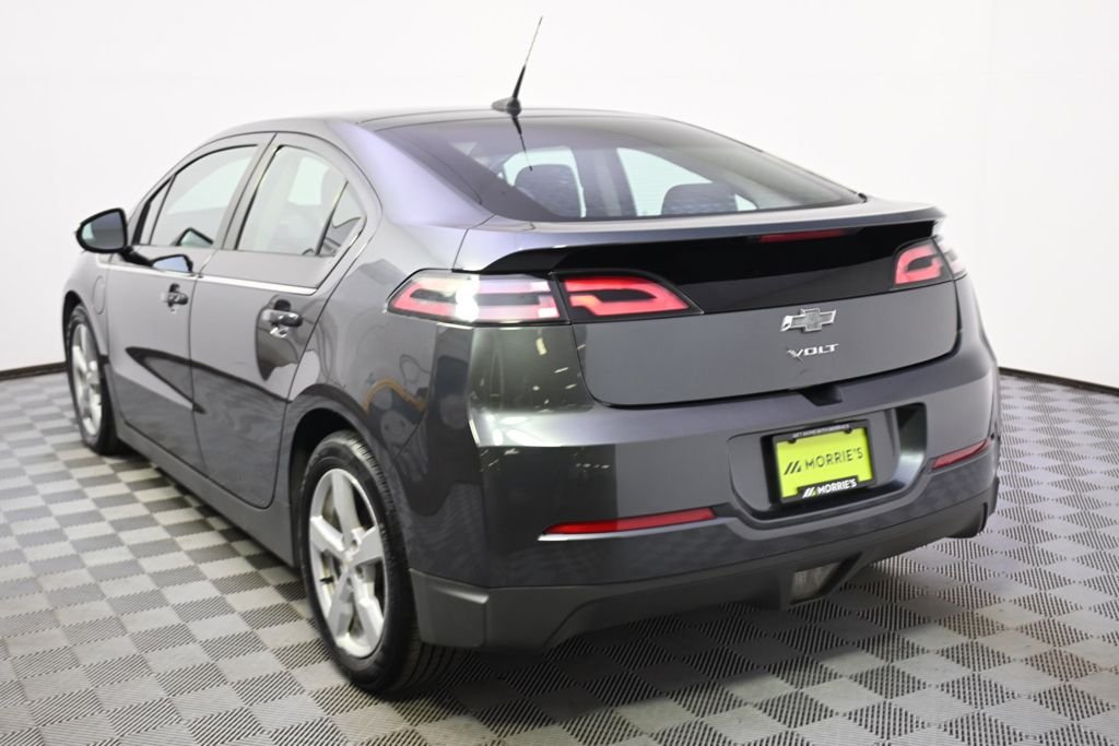 Used 2013 Cyber Gray Metallic Chevrolet Base image 4