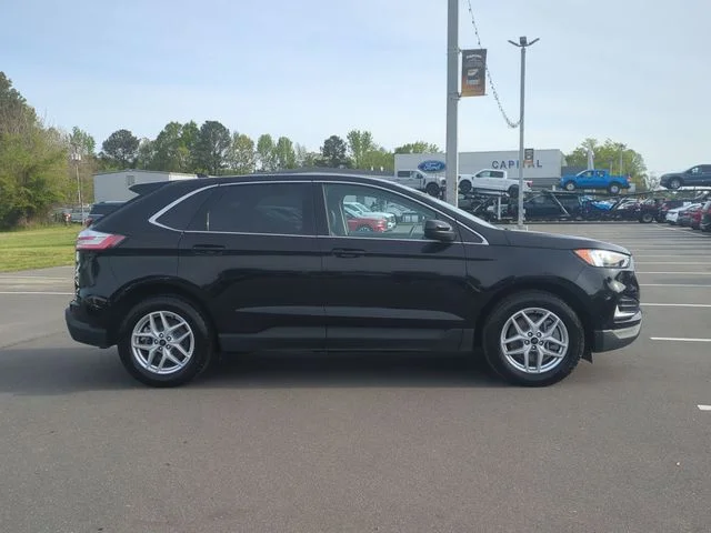 Used 2024 Black Ford SEL image 14