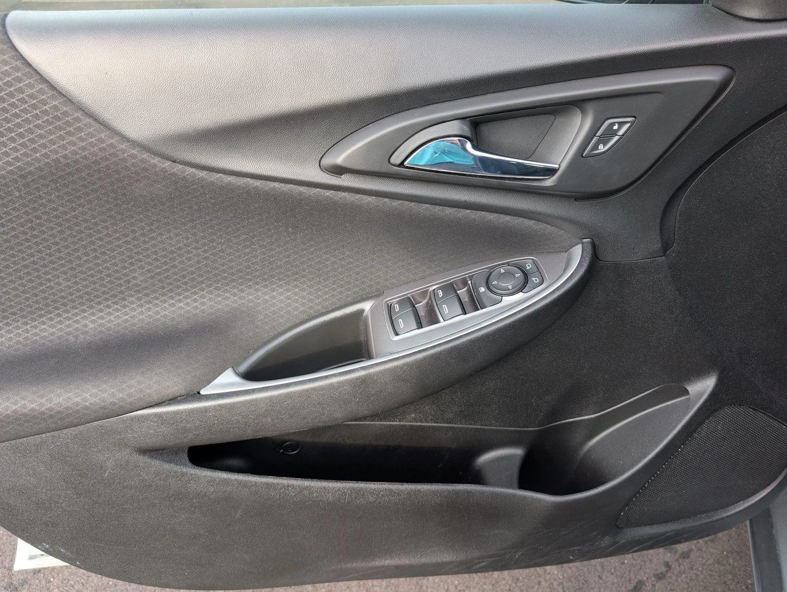 Used 2024 Sterling Gray Metallic Chevrolet 1LT image 14