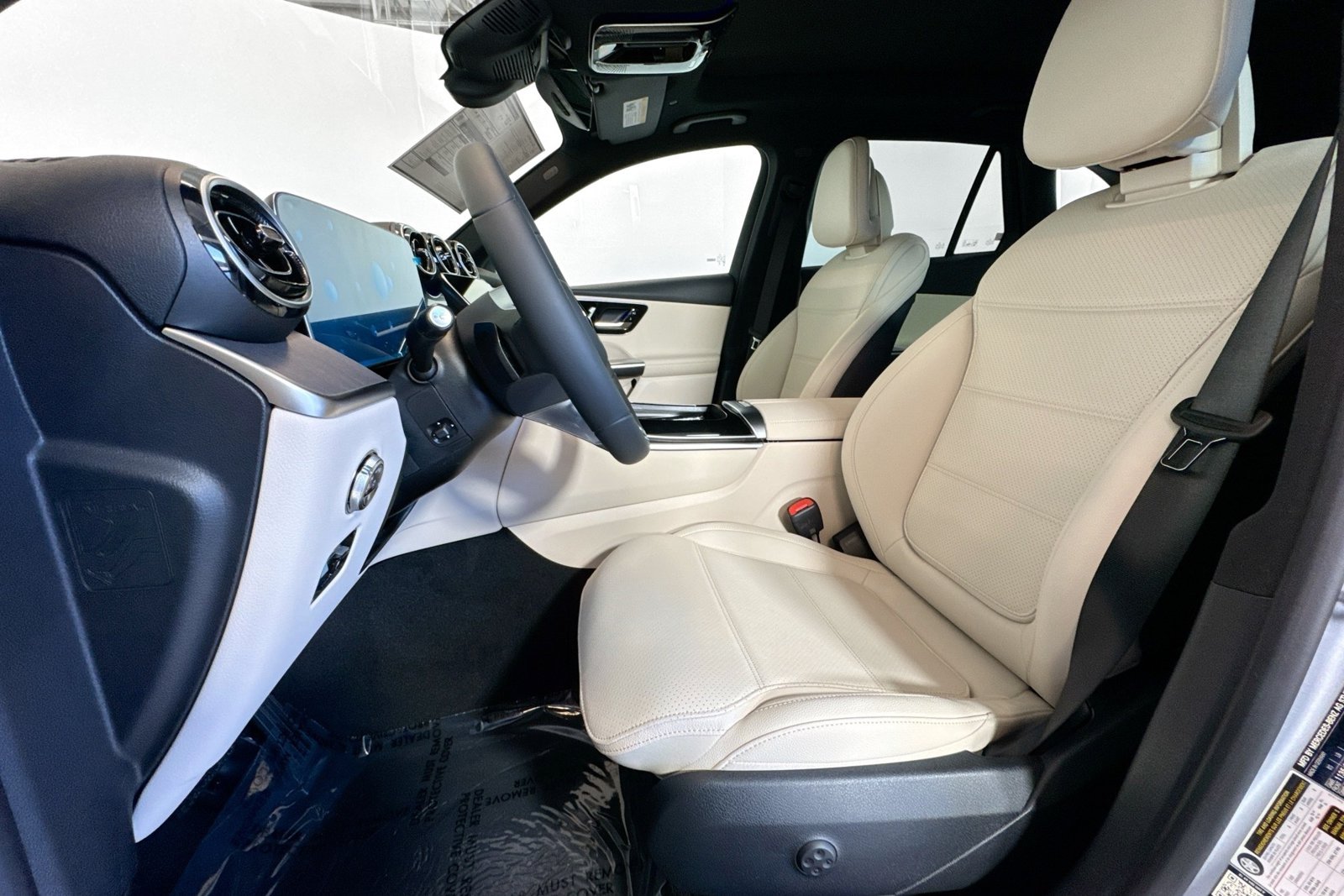 New 2026 Cirrus Silver Metallic Mercedes-Benz GLC 300 image 18