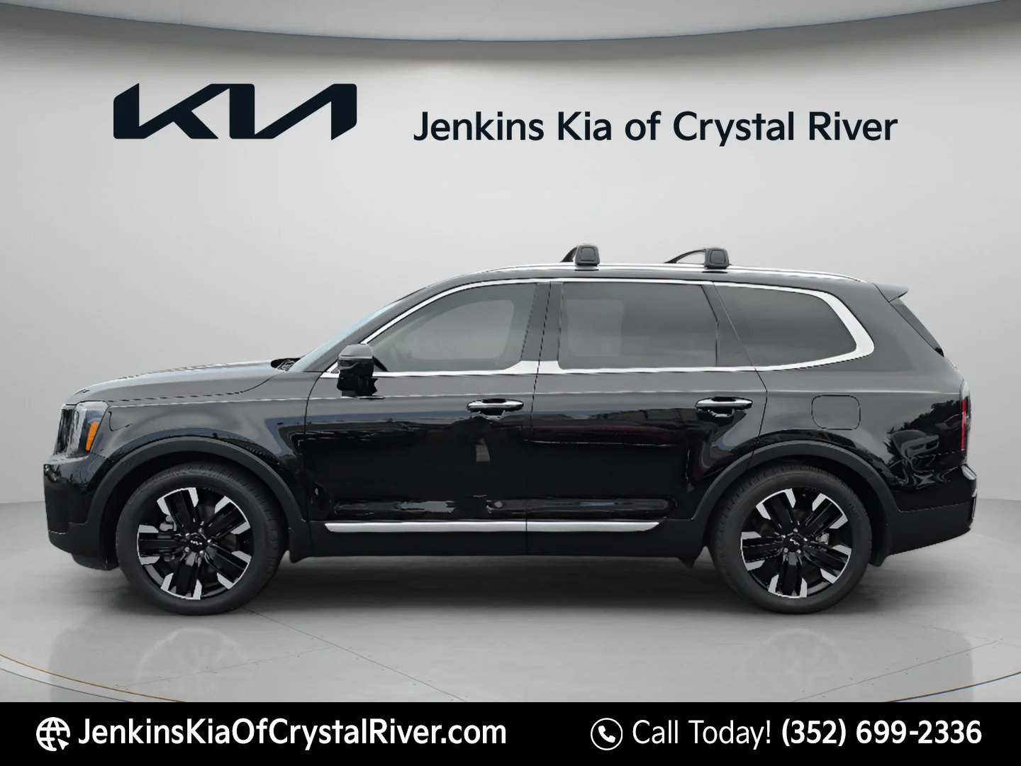 Used 2024 Ebony Black Kia SX Prestige image 9