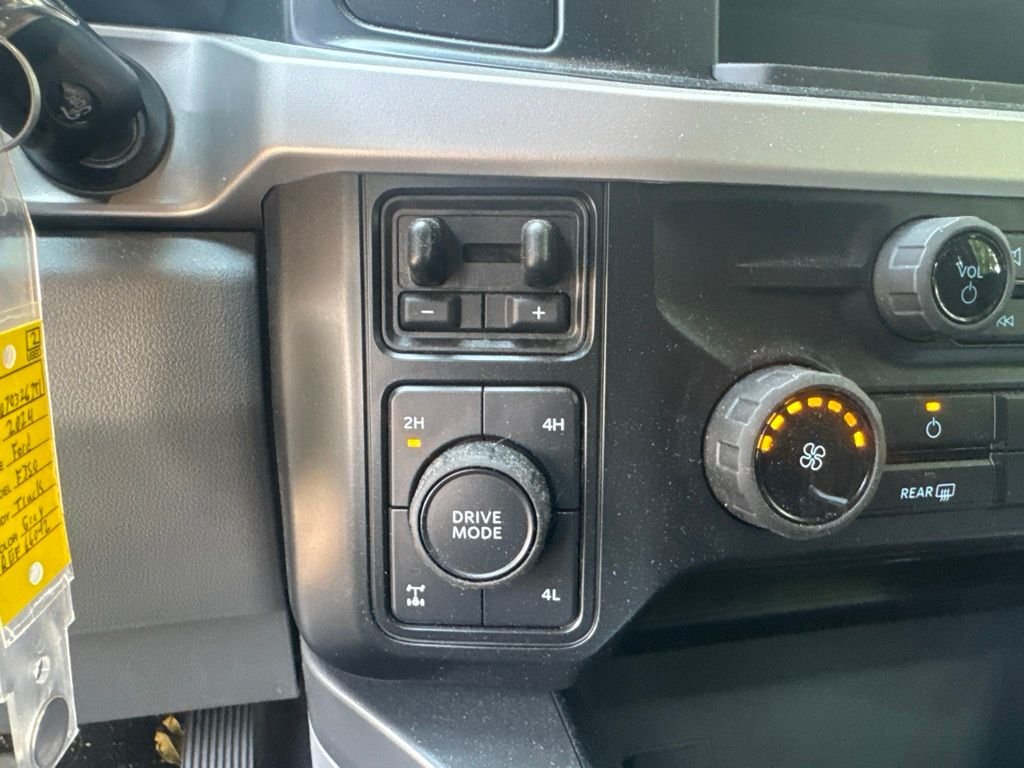 Used 2024 Gray Ford XLT image 19