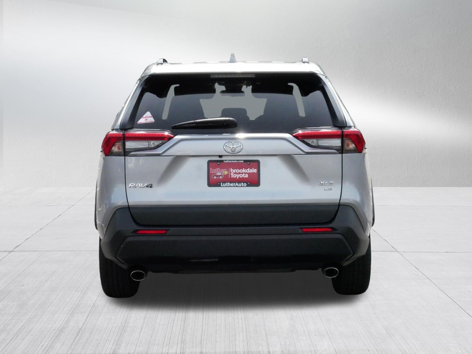 Certified Used 2025 SILVER SKY METALLIC Toyota XLE image 6