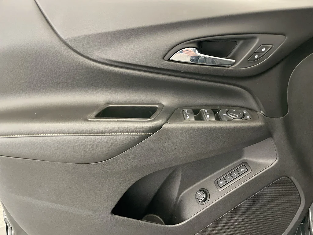 Used 2020 Nightfall Gray Metallic Chevrolet Premier image 22