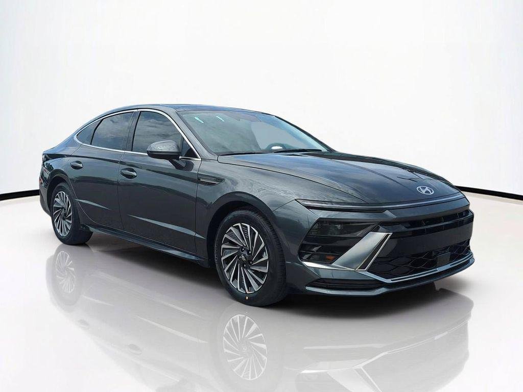 New 2026 Gray Hyundai SEL image 2