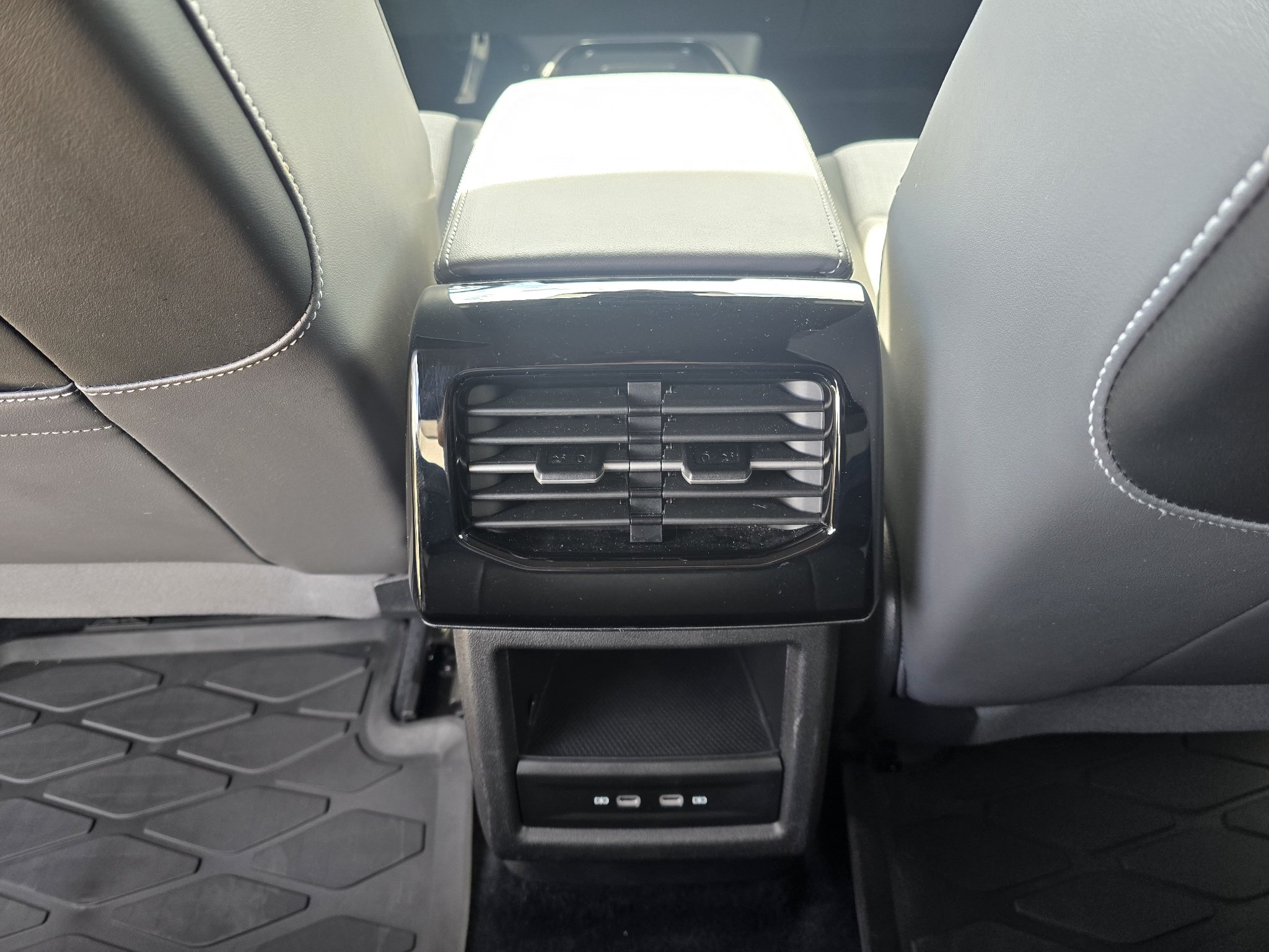 Used 2024 Pure White Volkswagen Standard image 27