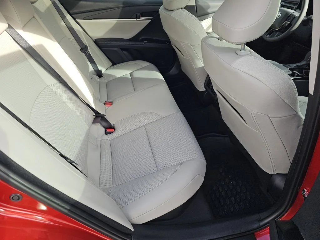 2025 Toyota Camry XLE - Photo 13