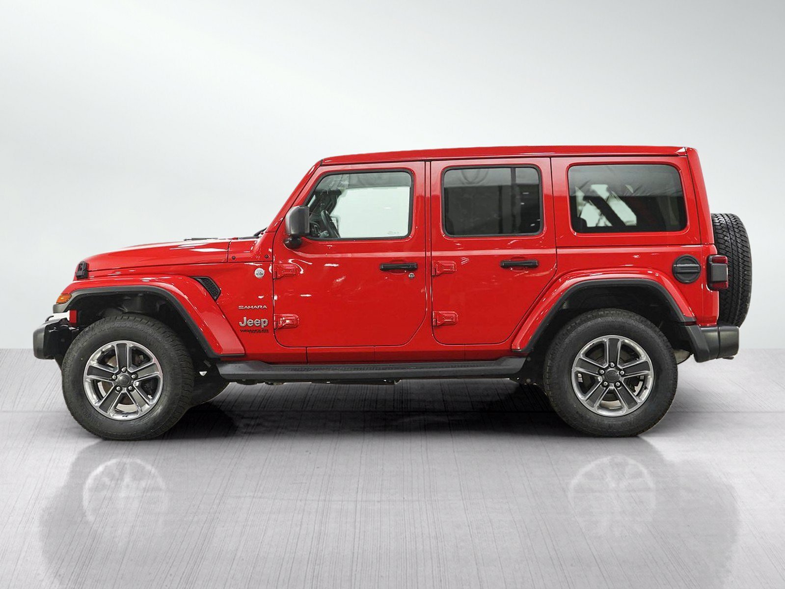 Used 2020 Jeep Wrangler Unlimited Sahara with VIN 1C4HJXEG0LW197686 for sale in South Saint Paul, Minnesota
