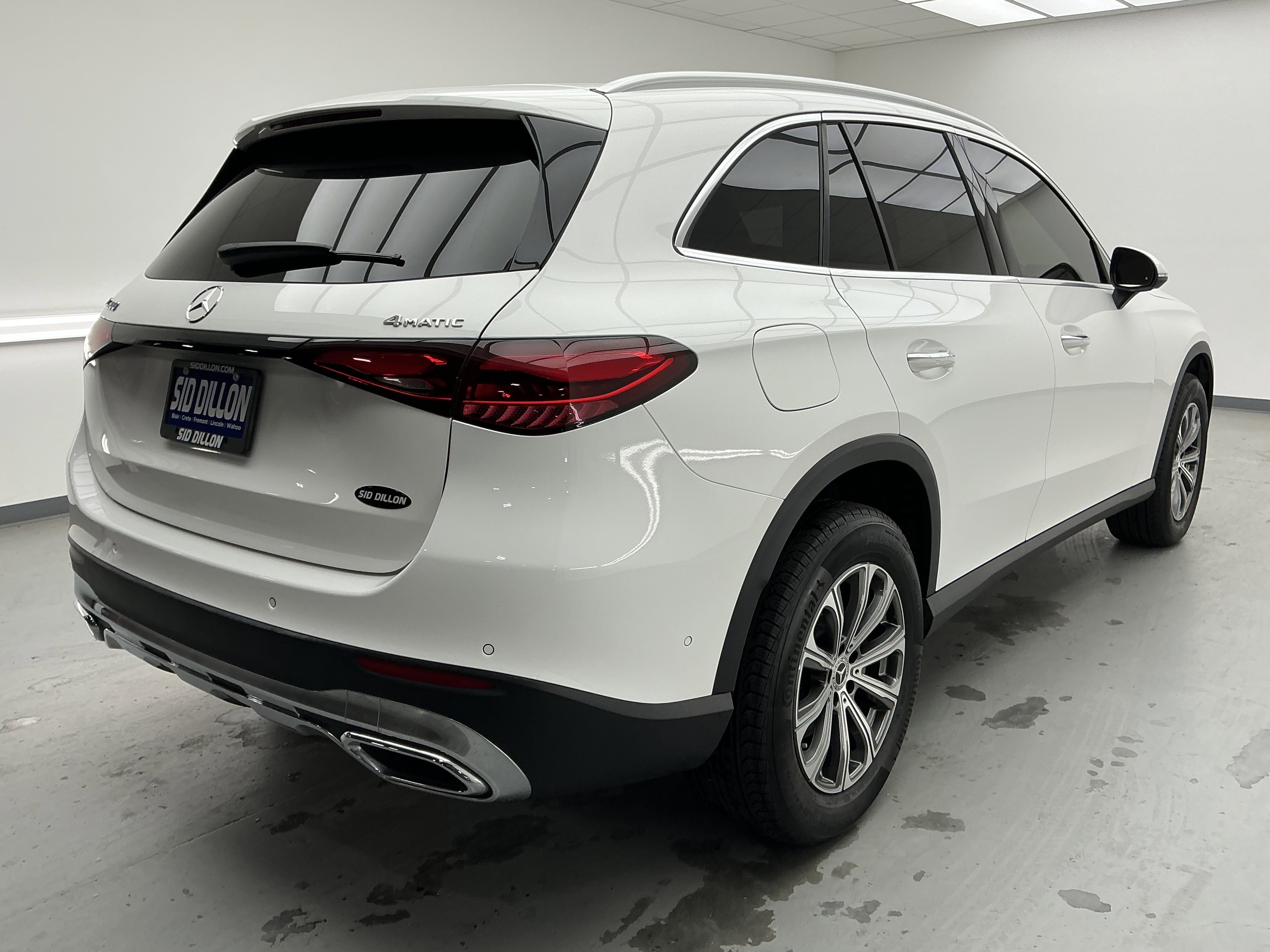 Used 2024 White Mercedes-Benz GLC 300 image 4