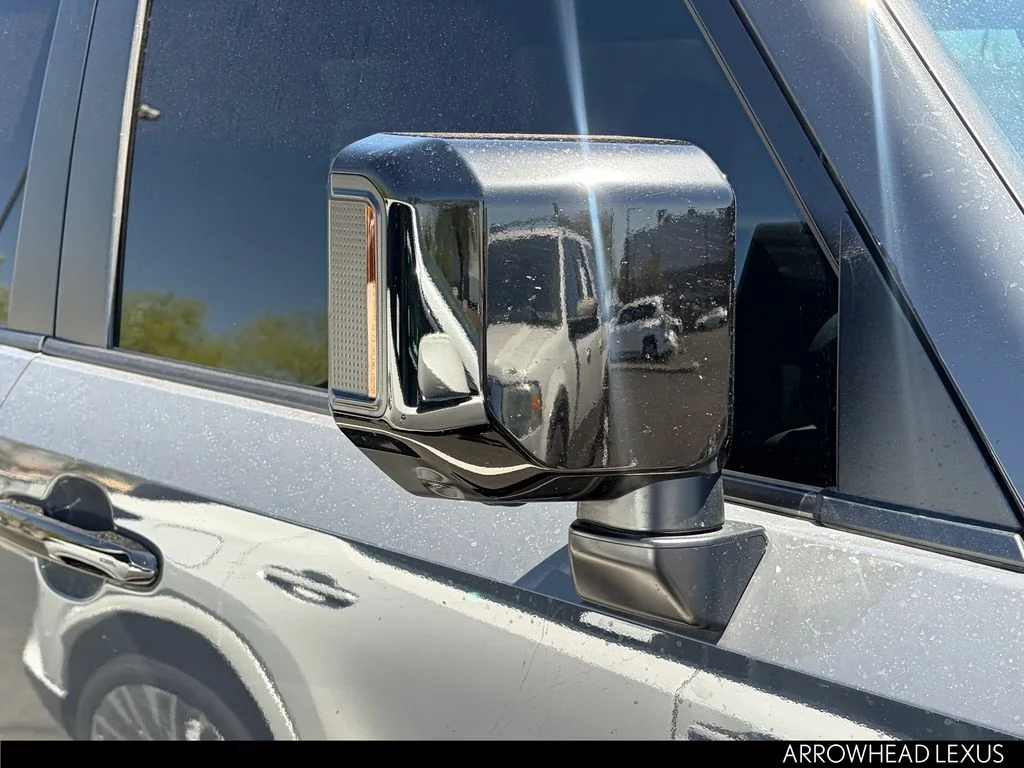 Used 2025  Toyota Base image 7