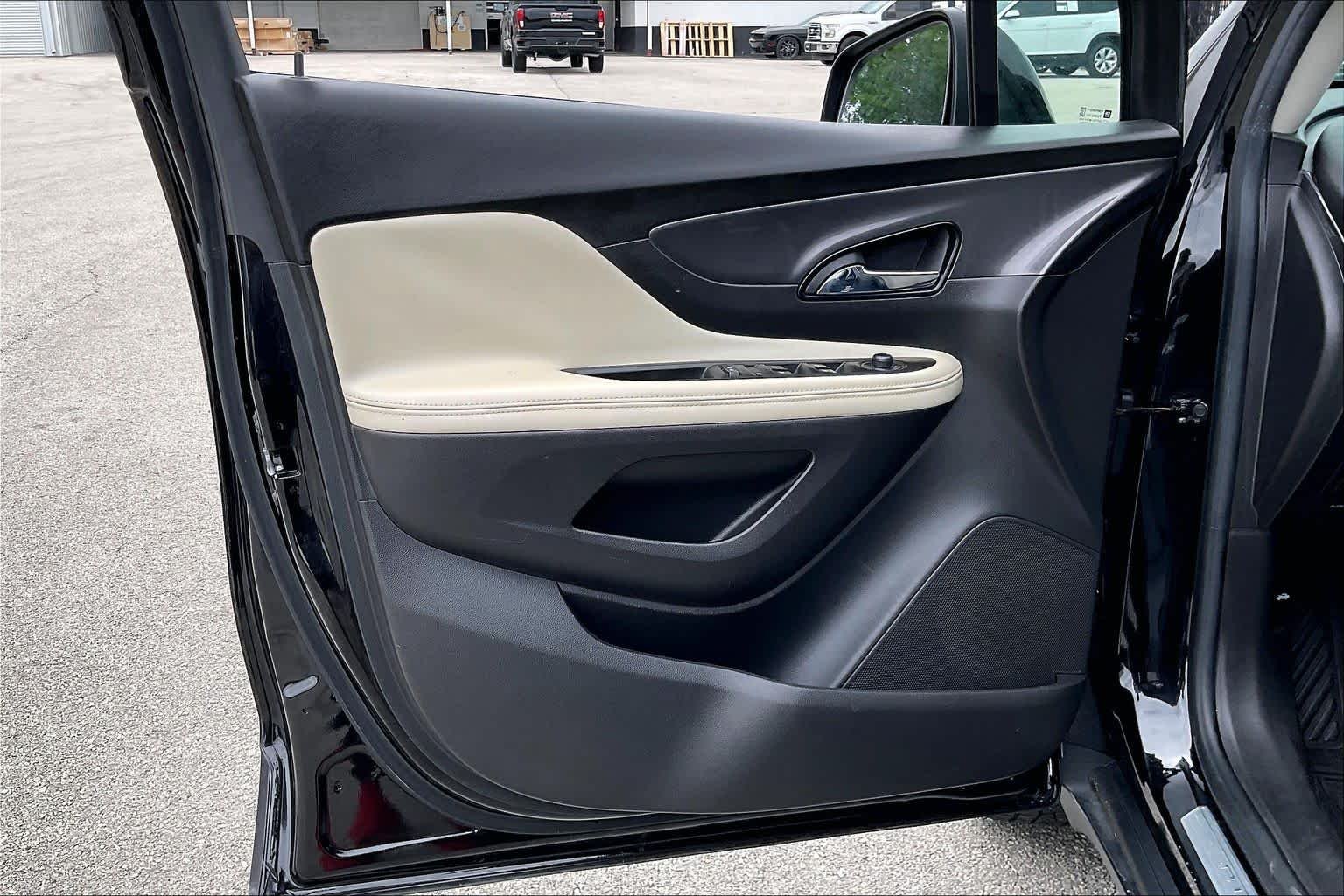 Used 2020 Ebony Twilight Metallic Buick Preferred image 20
