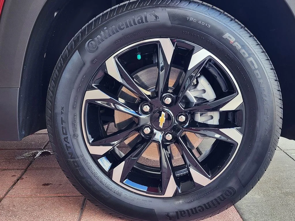 Used 2023 Red Chevrolet LT image 4
