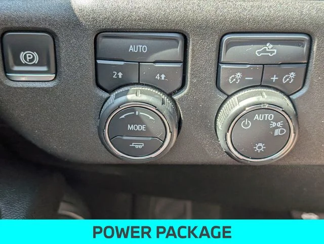 Used 2025 White Chevrolet LT image 18