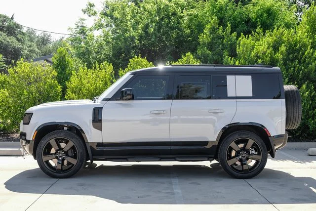 New 2026 Borasco Grey Land Rover X-Dynamic SE image 11