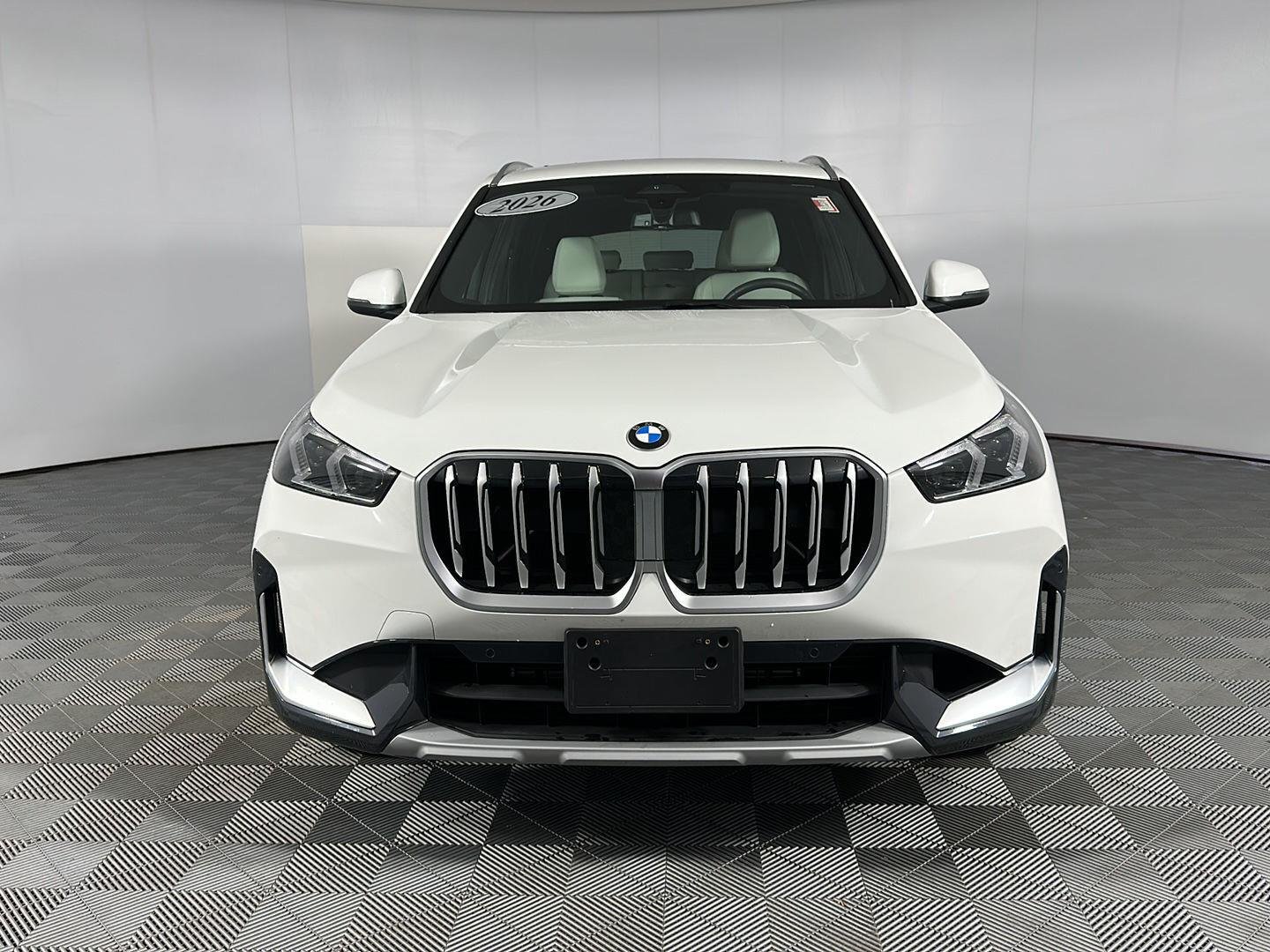 New 2026 Alpine White BMW xDrive28i image 3