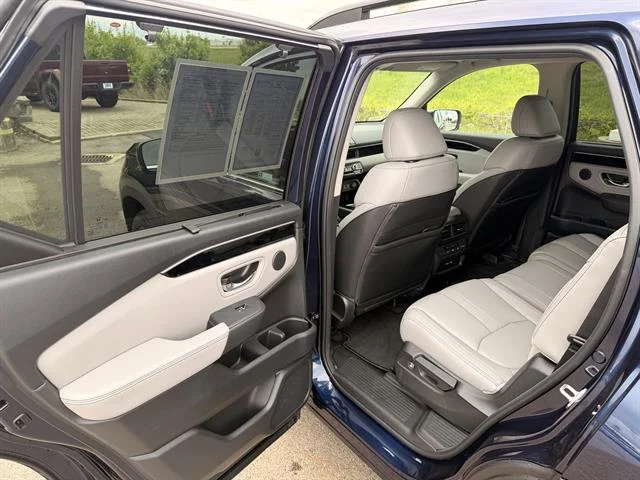 Certified Used 2025 OBSIDIAN BLUE Honda Touring image 12