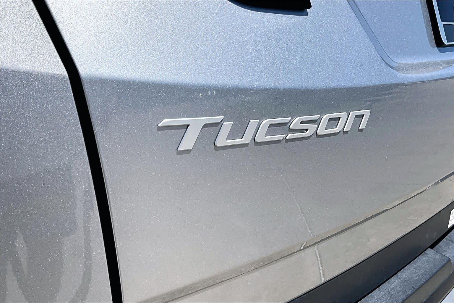 Used 2026 Shimmering Silver Hyundai SEL image 28