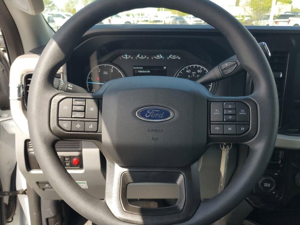 New 2026 Oxford White Ford F-550® XL image 9
