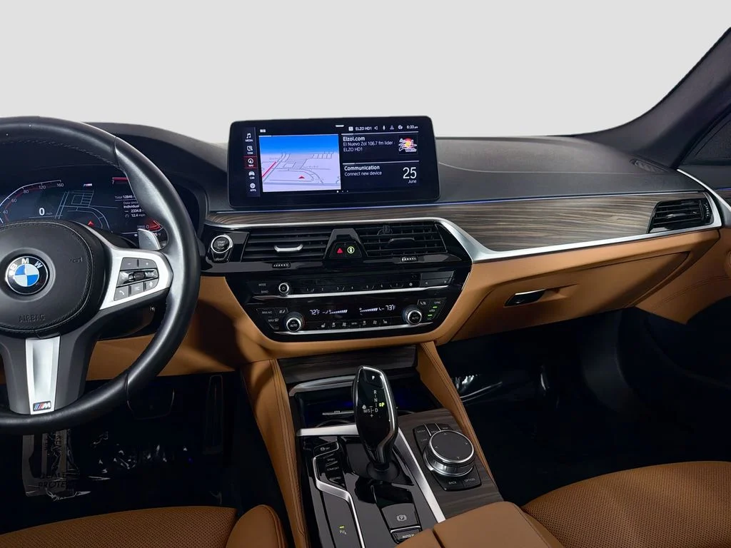 Used 2022 White BMW 530i image 24