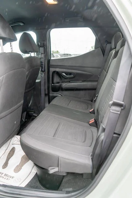 Used 2022 Green Hyundai SEL image 12