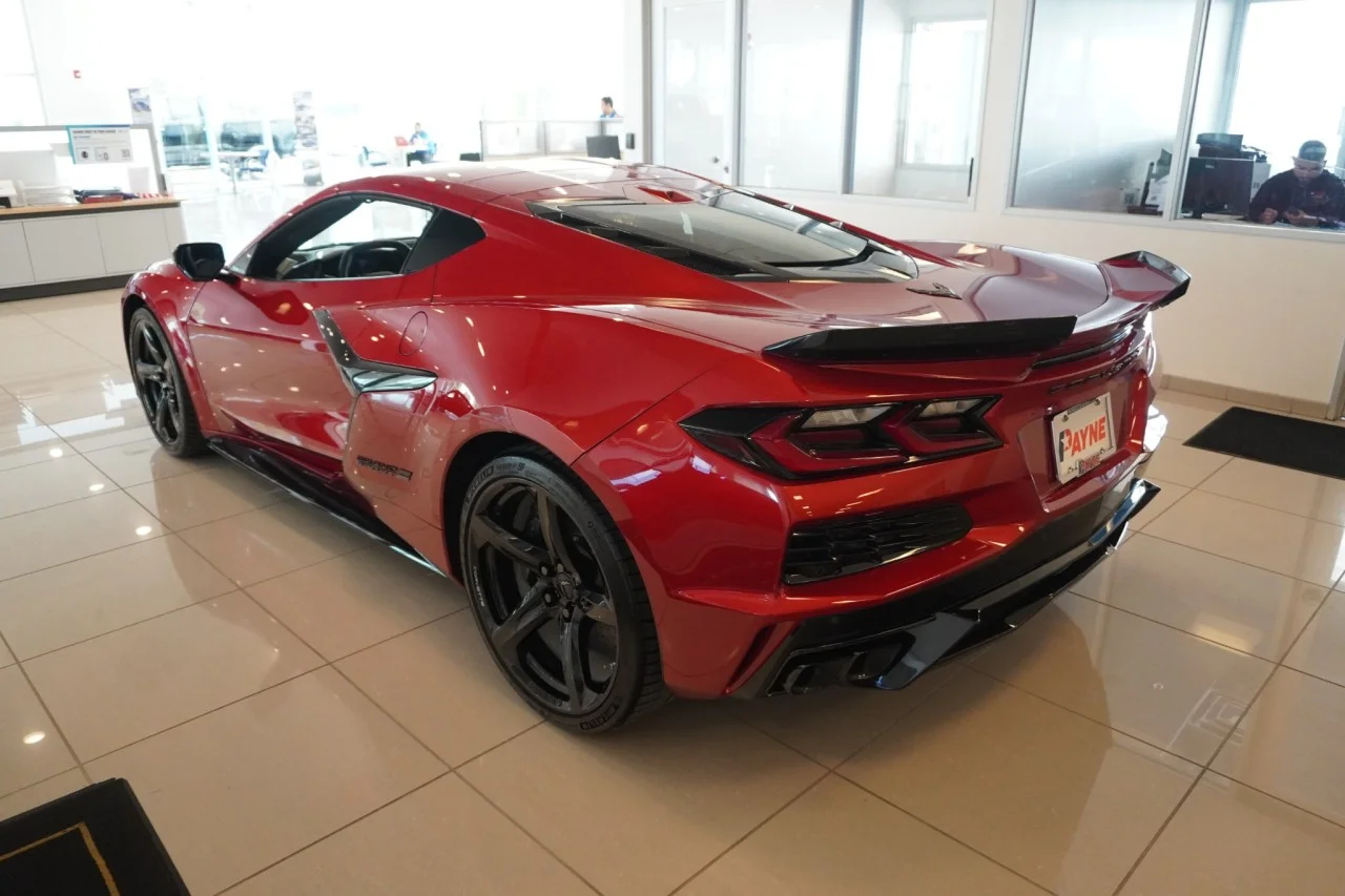 New 2027 Red Mist Metallic Tintcoat Chevrolet 3LT image 8
