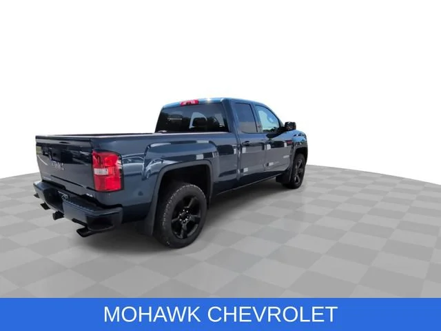 Used 2017 Blue GMC SLE image 8