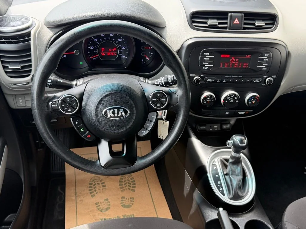 Used 2016 Silver Kia Base image 16