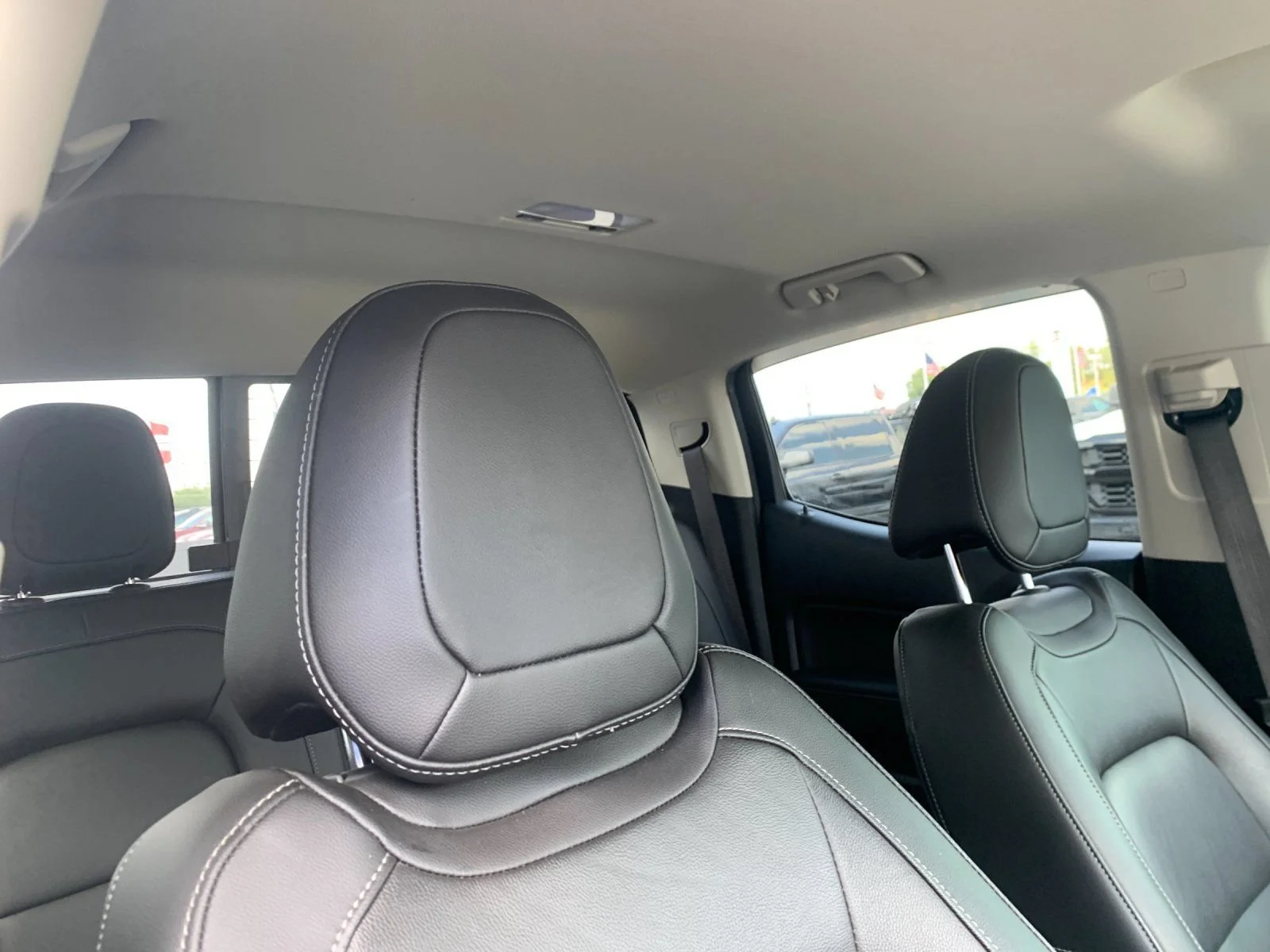 Used 2022 DYNAMIC BLUE METALLIC GMC 4WD Elevation image 18