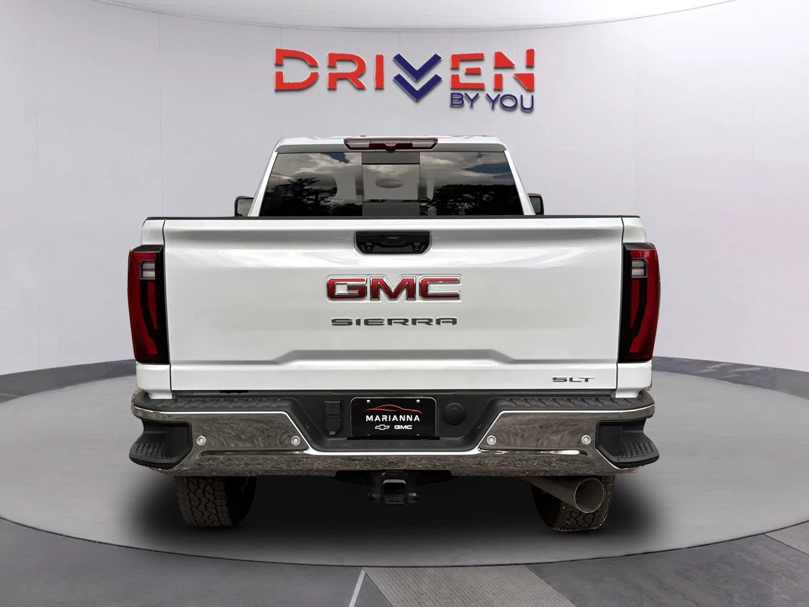 New 2026 Glacier White Tricoat GMC SLT image 5