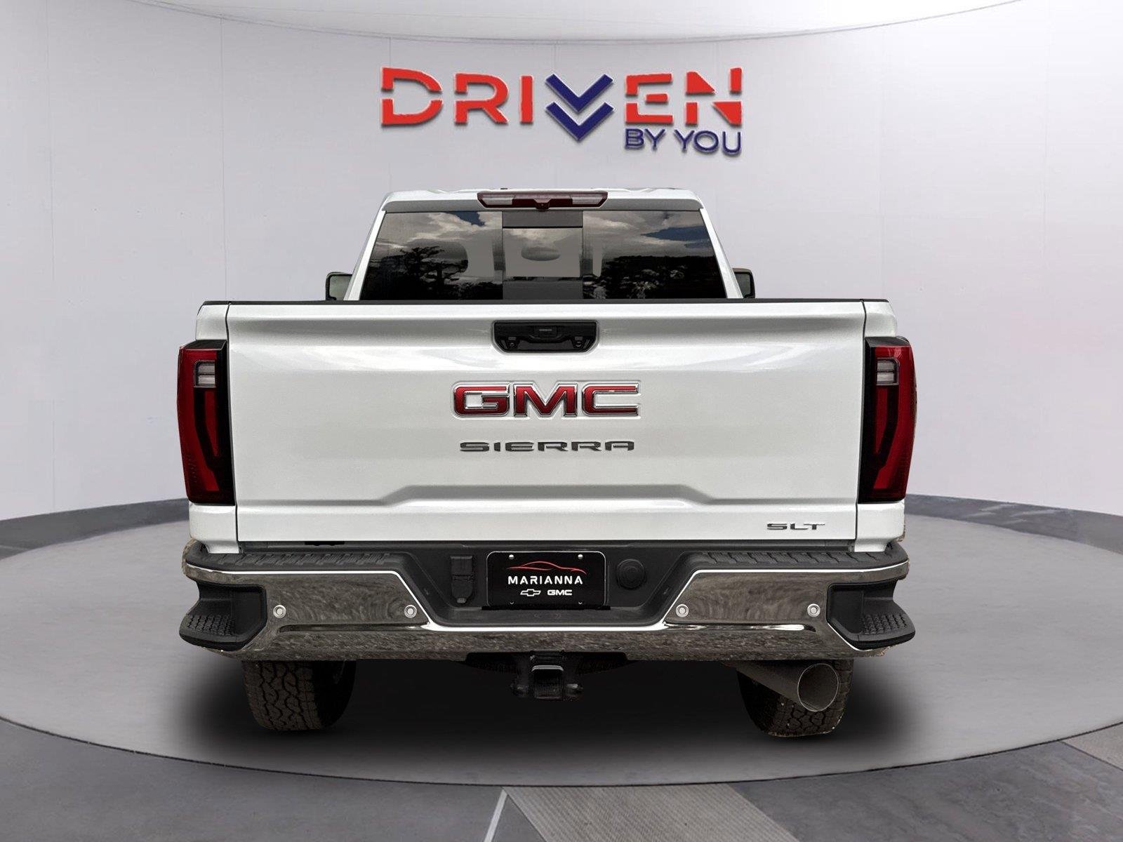 New 2026 Glacier White Tricoat GMC SLT image 5