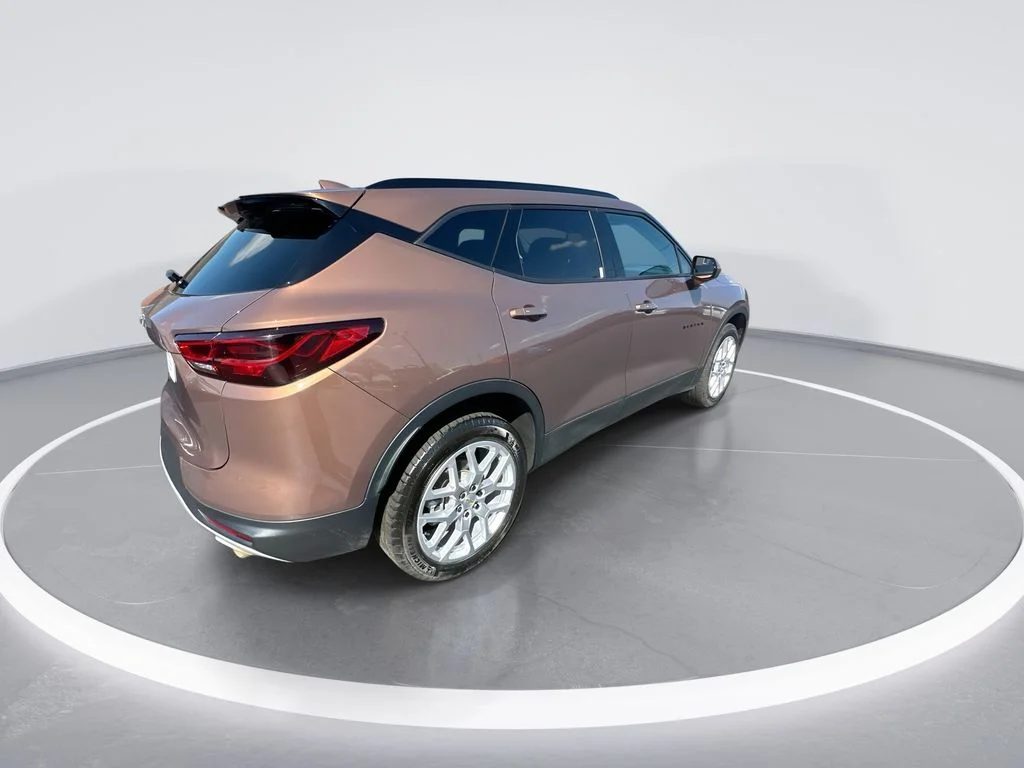 Used 2023 Brown Chevrolet LT image 8