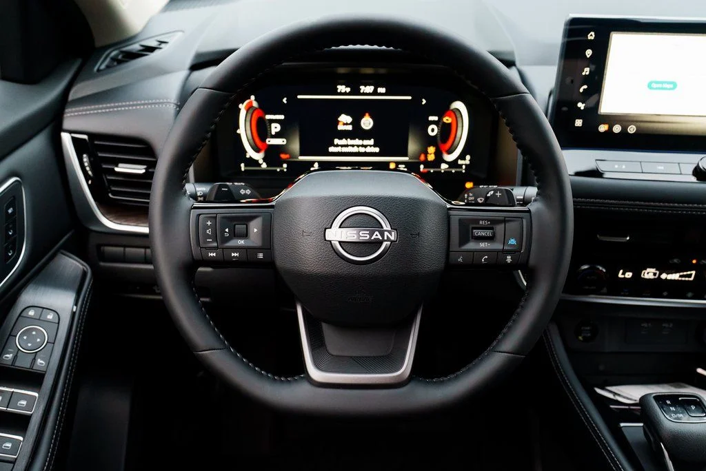 New 2026 Super Black Nissan Platinum image 12