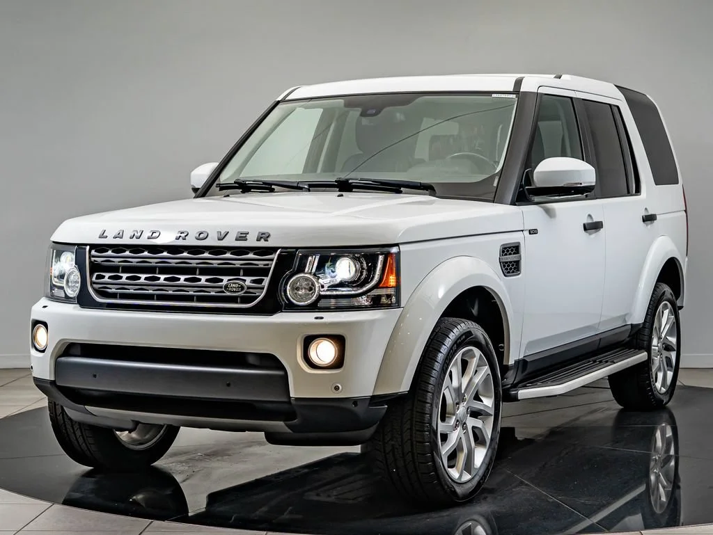 Used 2016 White Land Rover HSE image 1