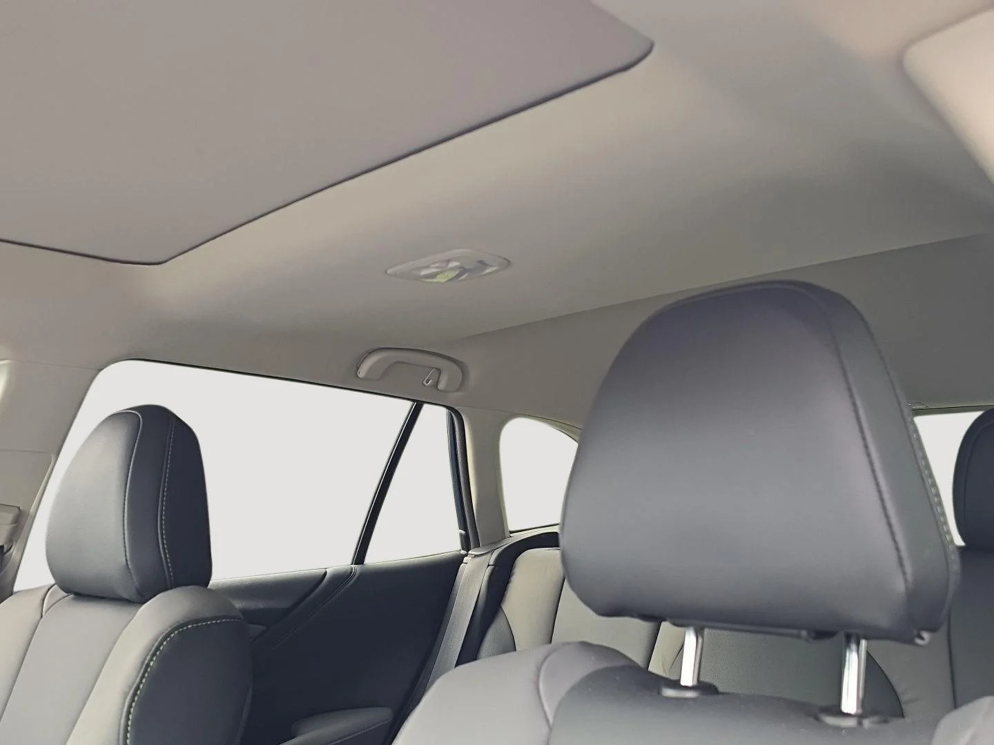 Used 2024 Cosmic Blue Pearl Subaru Onyx Edition image 4