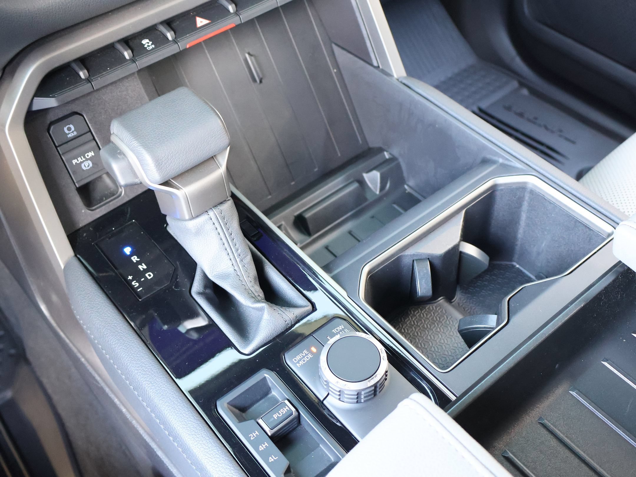 2025 Toyota Tundra Limited - Photo 20